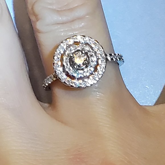 Brand new beautiful diamond 14K white gold ring - Picture 4 of 11